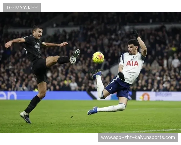 本赛季曼联再度赢得热刺,最新预测公布 本赛季曼联再度赢得热刺,最新预测公布