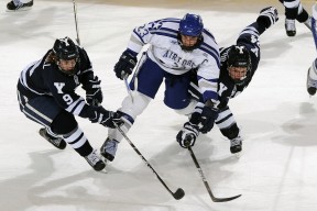 开云体育登入-76人迎战强敌，关键战役决定排名，76人的比赛